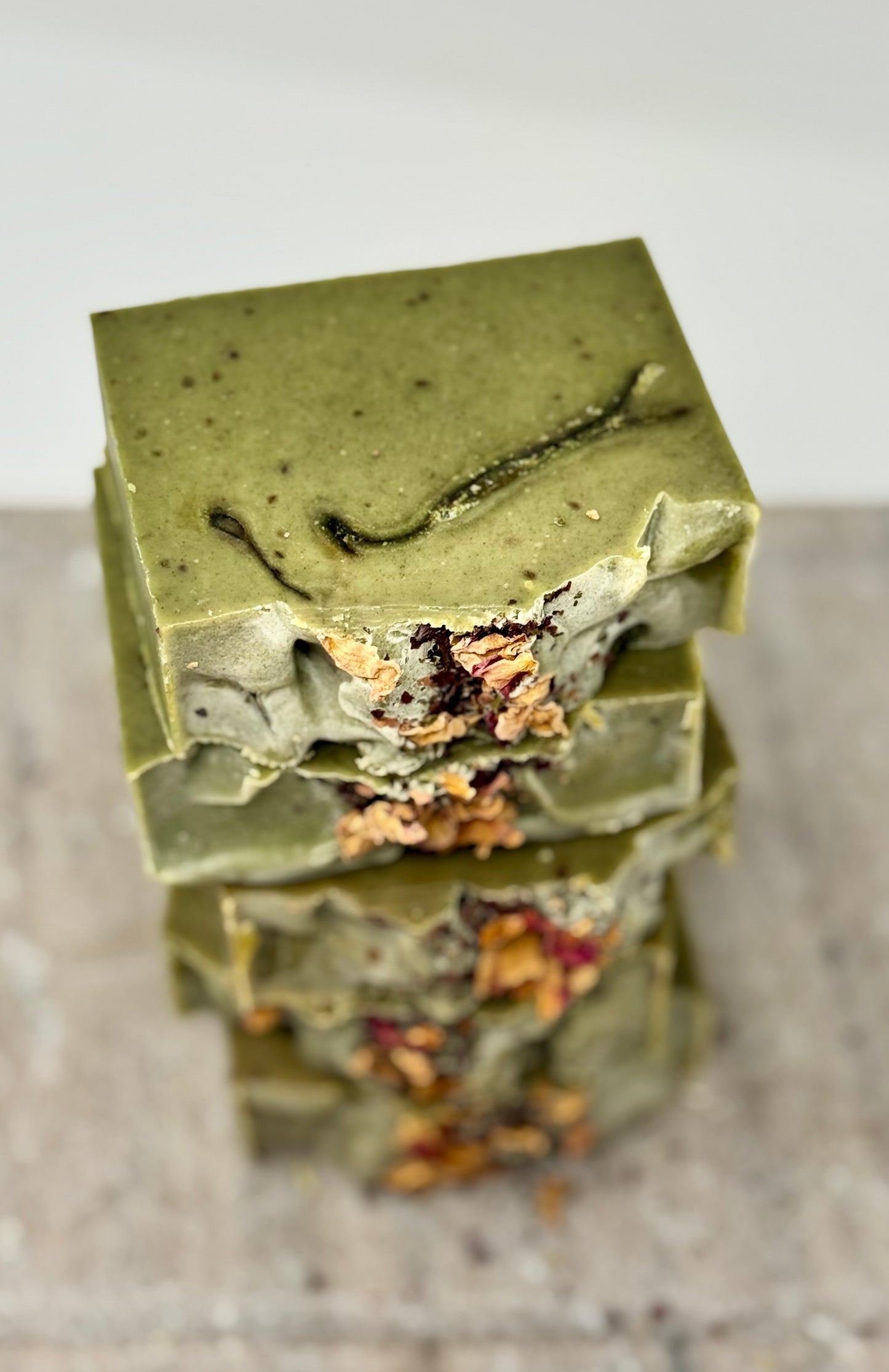 LEAVES OF LIFE -  Miracle leaf / African Bitter Leaf / Vernonia Amygdalina