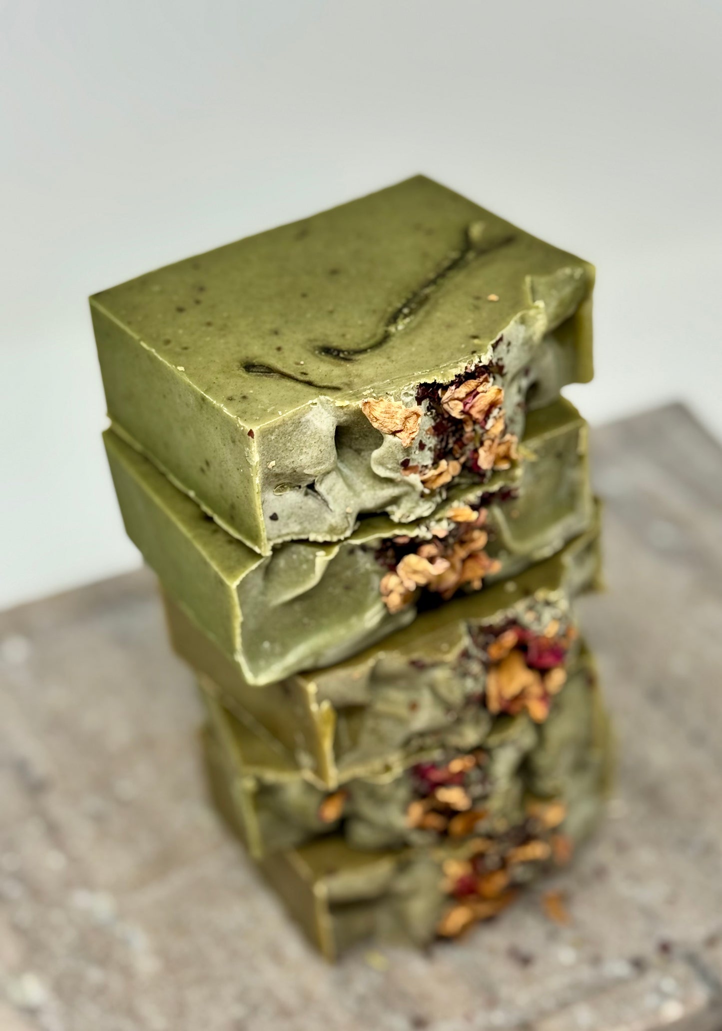 LEAVES OF LIFE -  Miracle leaf / African Bitter Leaf / Vernonia Amygdalina